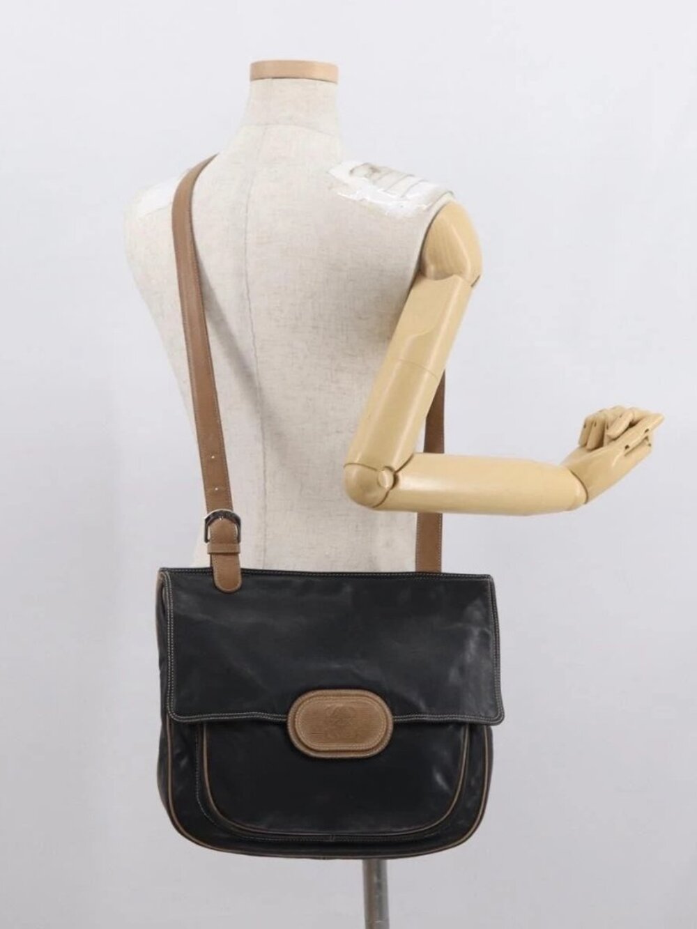 LOEWE Anagram Shoulder Bag Leather Black